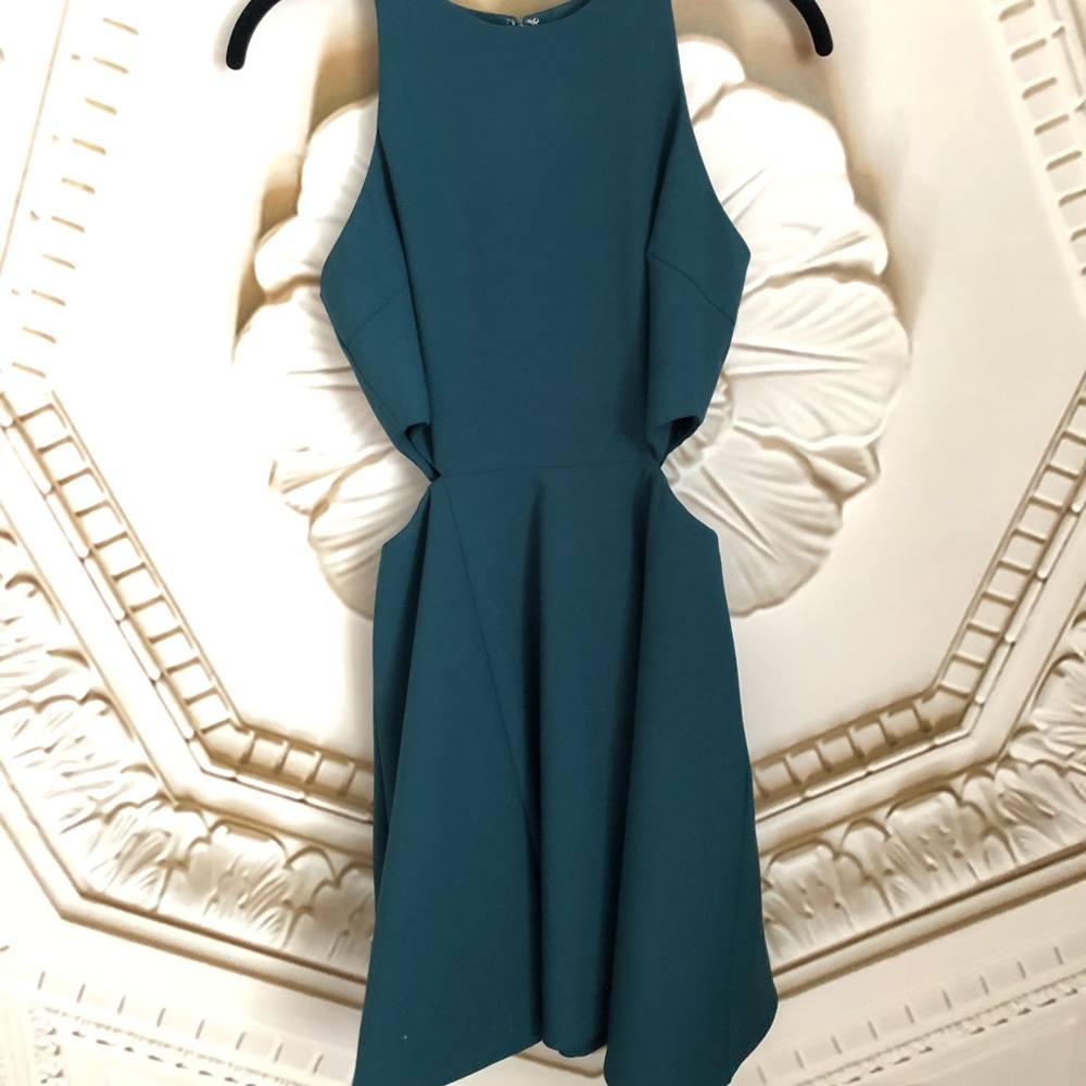 Elizabeth And James dress